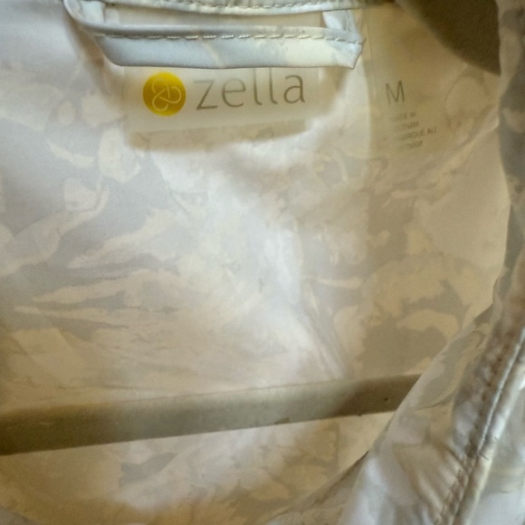 Zella Rec Room Floral Print Jacket In White Multi Elizabeth Floral - Picture 8 of 9